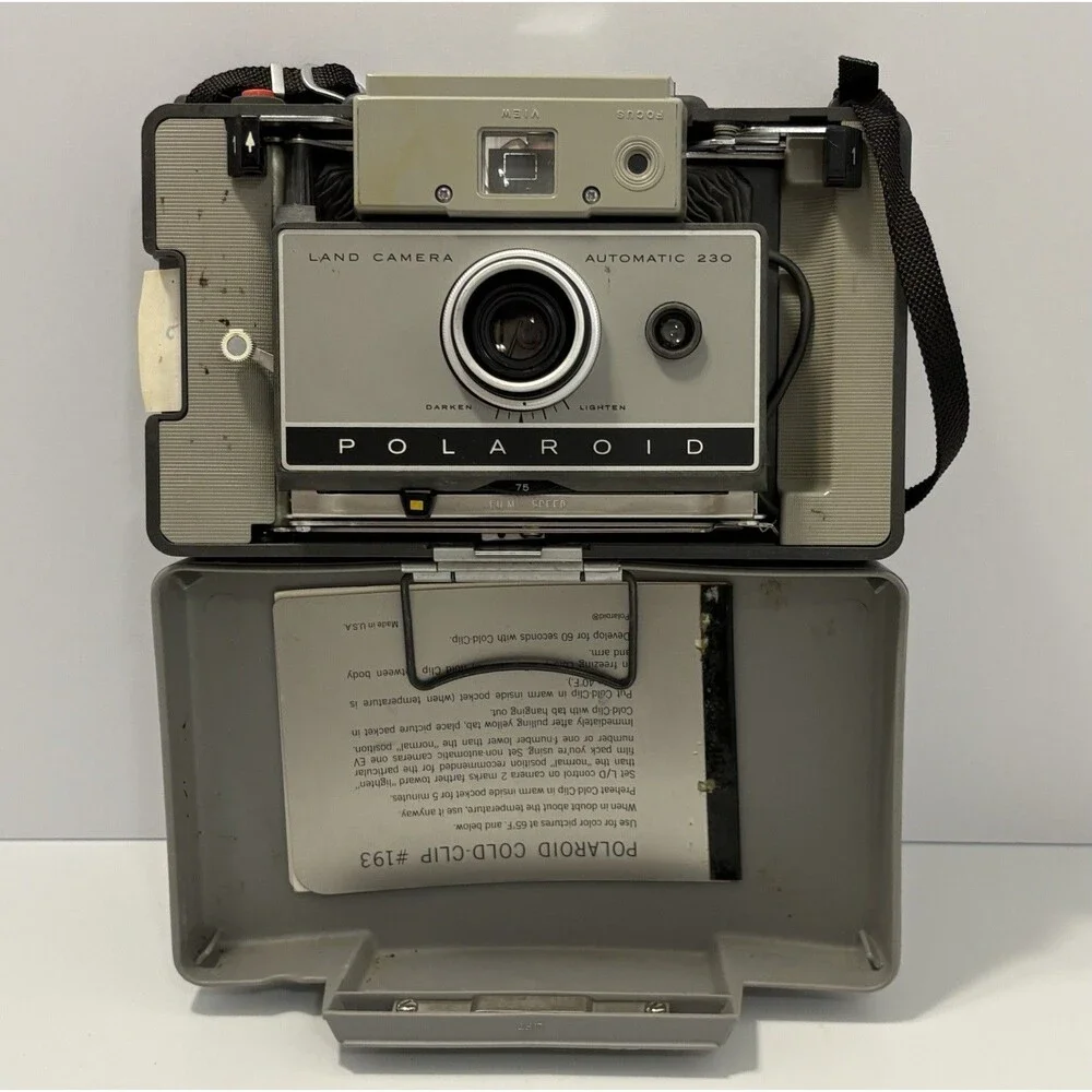Polaroid Automatic 230 Gray Land Camera (UNTESTED) Complete